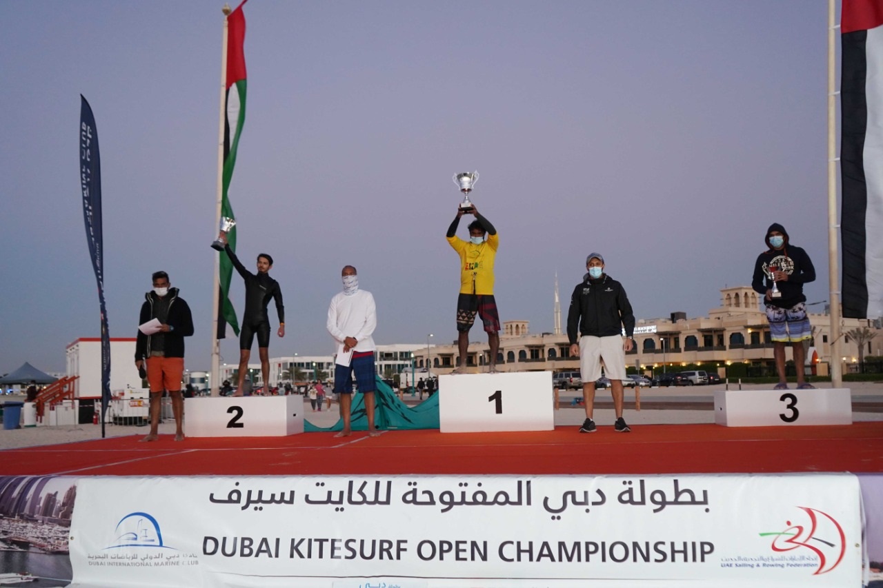 Al Mansoori and Al Muhairbi shines in the opening of the Dubai Kitesurf