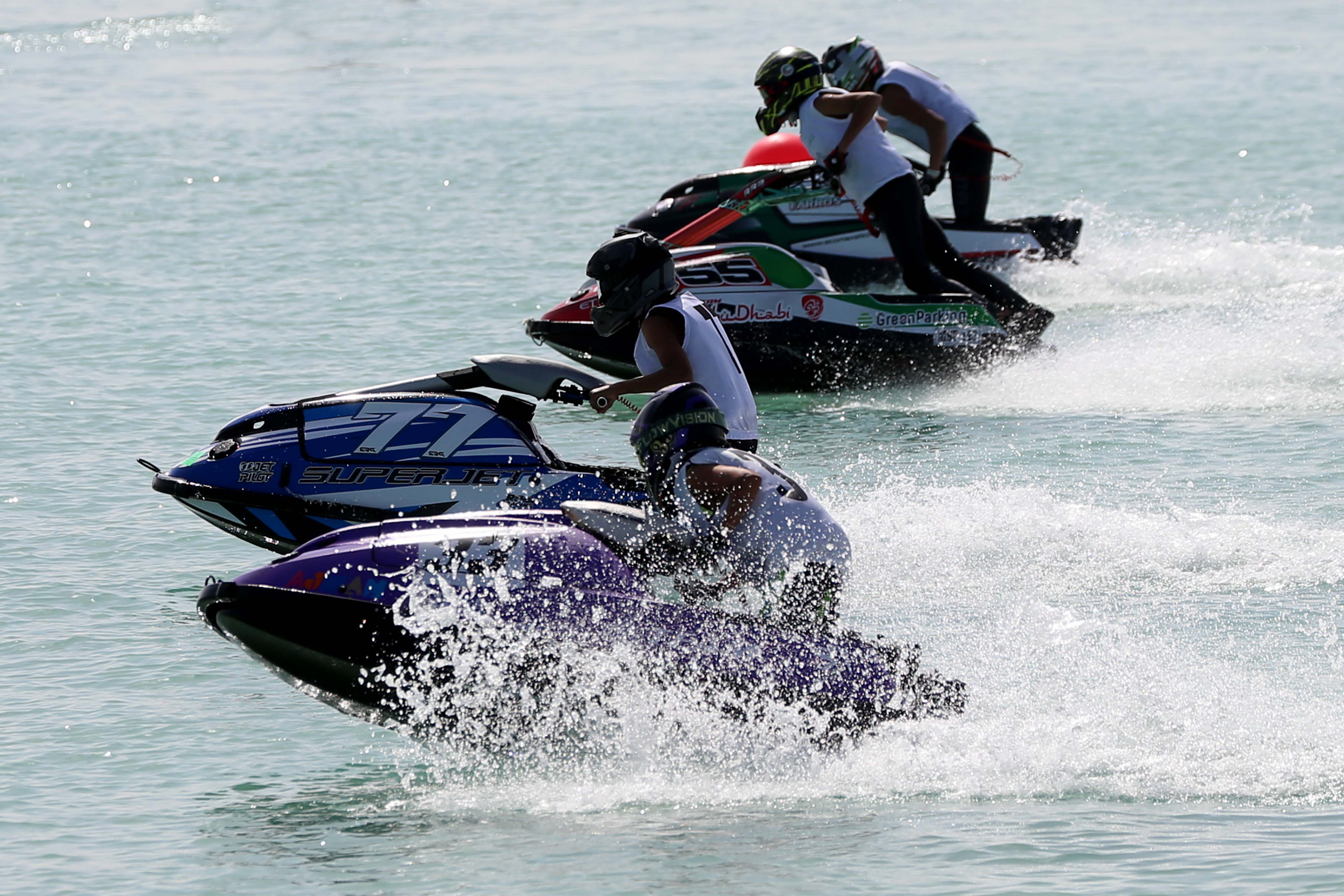 16 Rising Stars participated in Dubai Int'l Aquabike Race