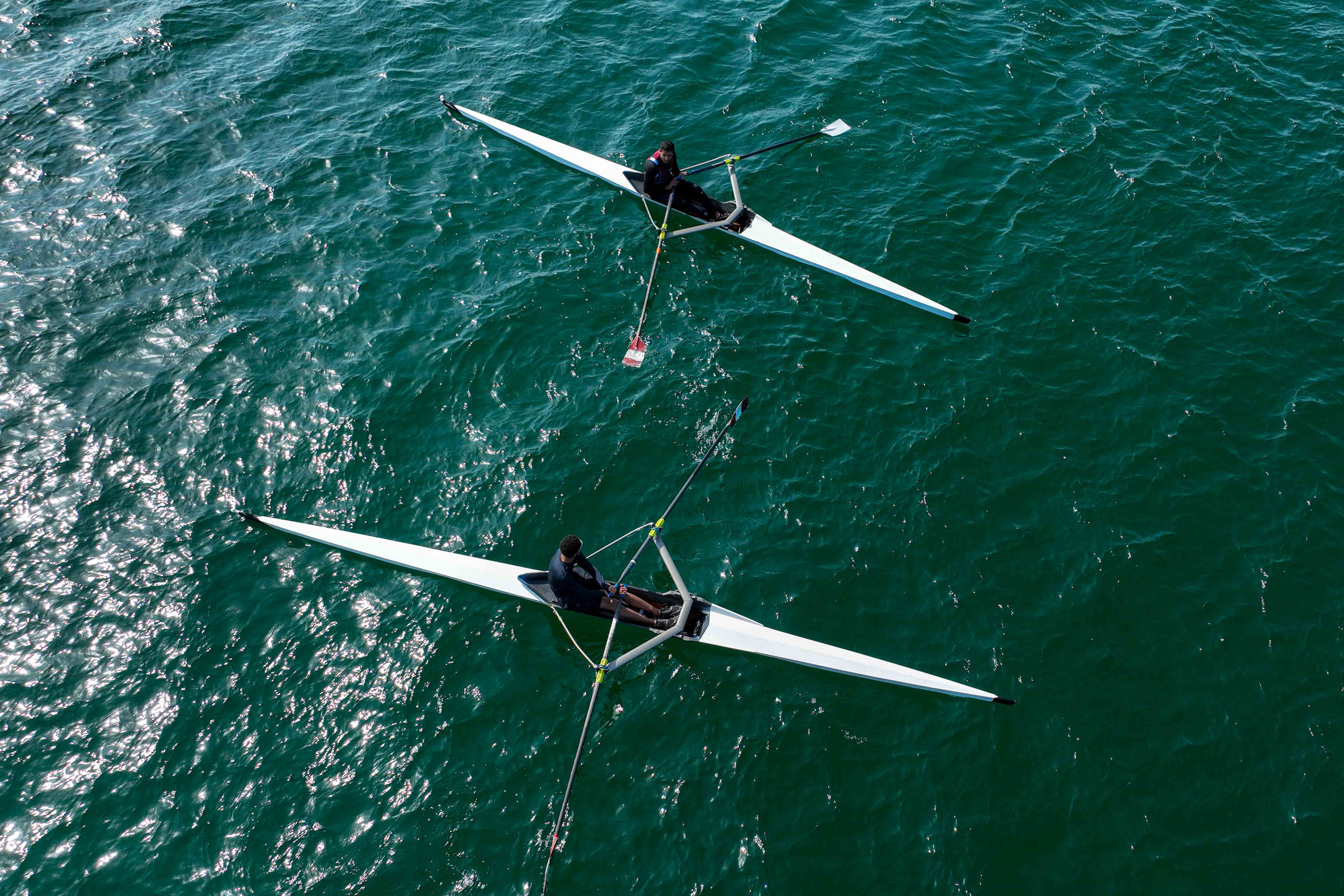 Intense Battle for the Fifth Round Titles in Rowing Championship