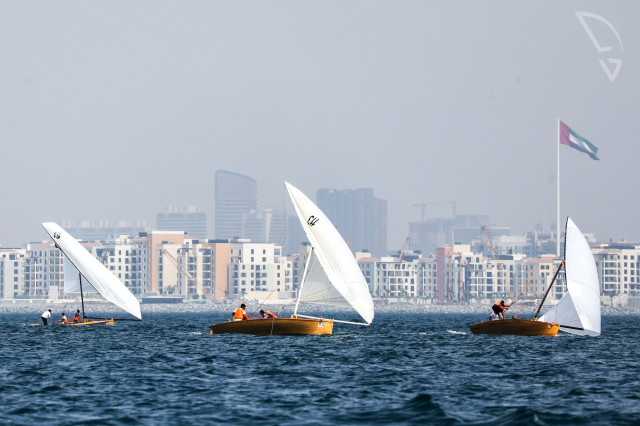 23.09.23 سباق دبي للقوارب الشراعية المحلية فئة (22) قدم - الجولة الأولى